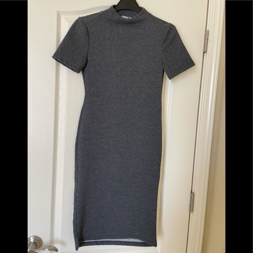 Zara jersey dress. Slimming . Brand new